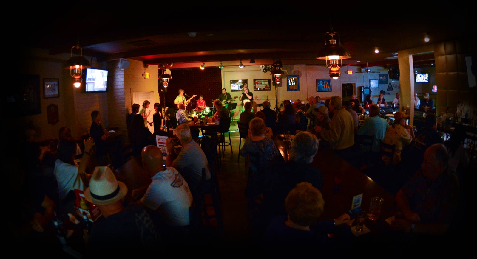 El Dorado Bar & Grill El Dorado Bar and Grill has been a favorite